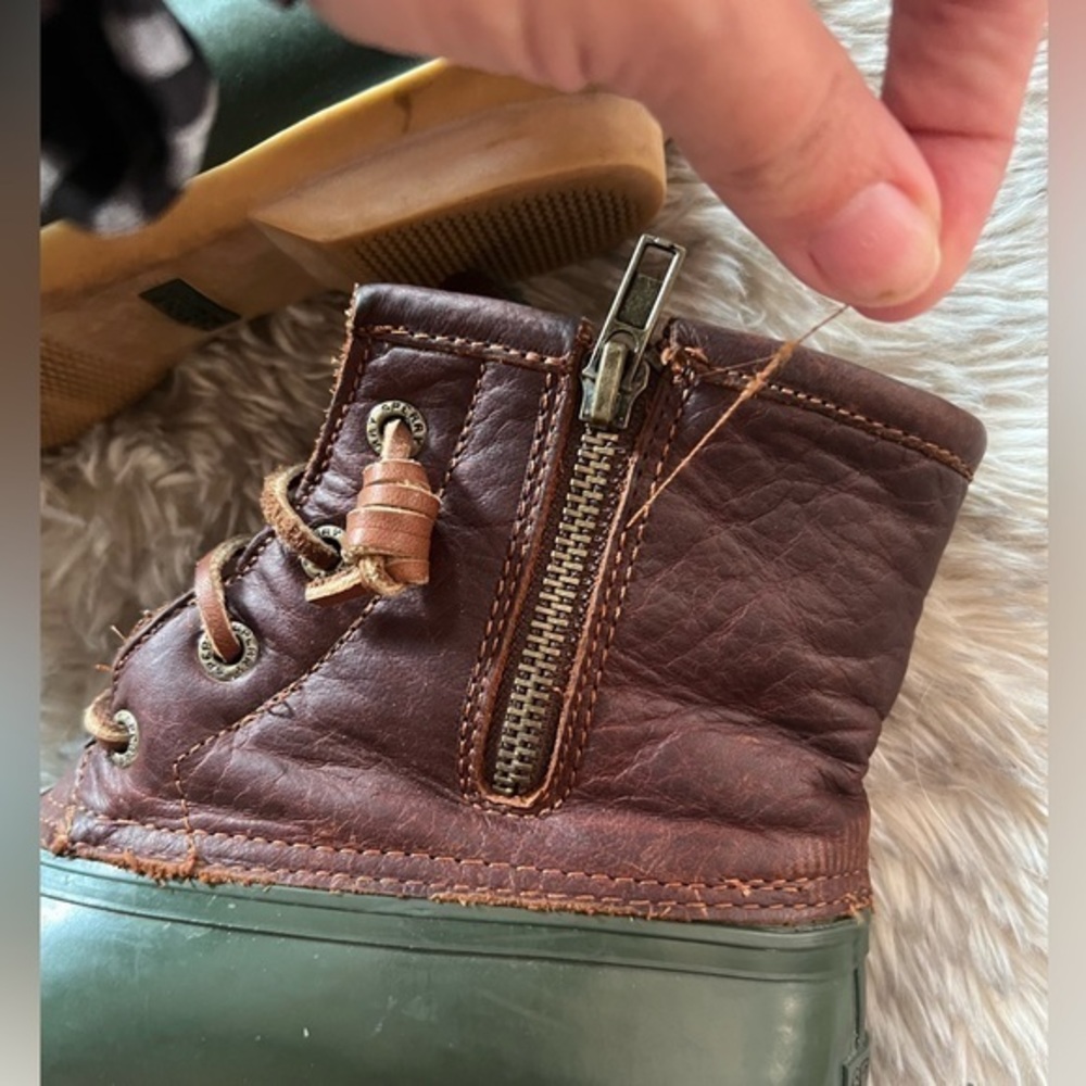 Sperry boots - Picture 9 of 13